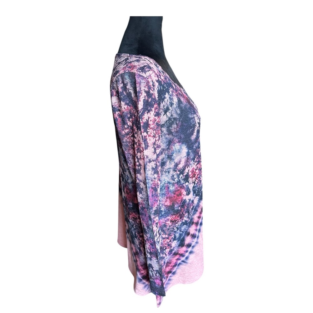 World Unity Women’s Pink Geo Pattern Tie-Dye - Picture 5 of 8
